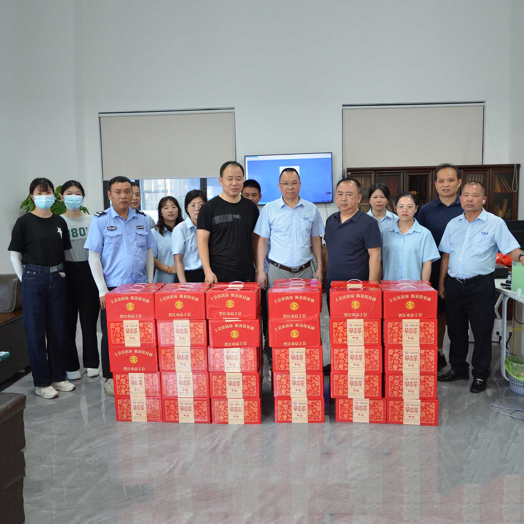 清涼關懷至優安納，工會助力戰高溫